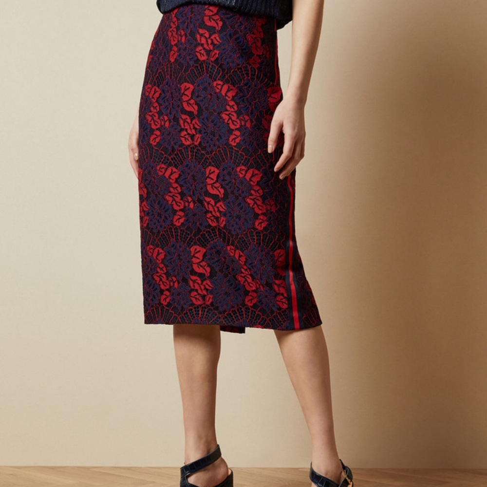 Ted Baker Zinnia Pencil Skirt in Floral lace. NWT.